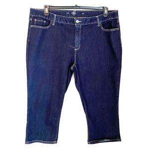 🎉 Women’s Plus Size Capris 🎉